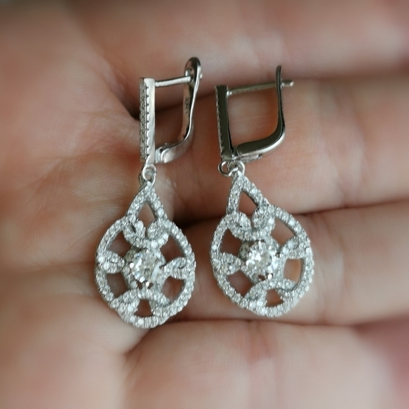 New Sterling silver cz "Love Knot" dangle earrings - Picture 5 of 8